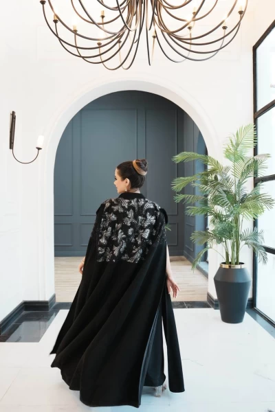 Black crepe abaya with embroidery C:IB281 Balck